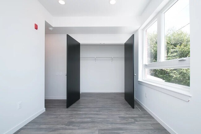 Building Photo - 846 N 44th St