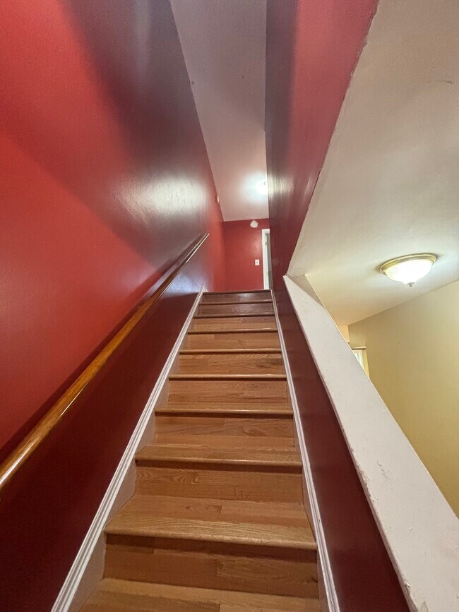 Foto del edificio - 5911 Mayflower Ct