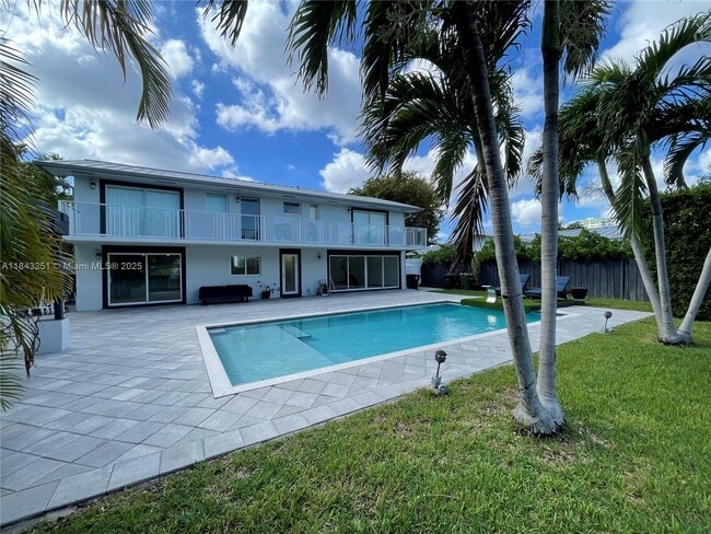 Foto del edificio - 2067 NE 121st Rd