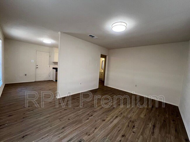 Foto del edificio - 7344 Meadowview Ave