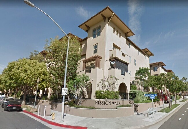 Foto del edificio - Wonderful Townhome In The Heart Of Mission...