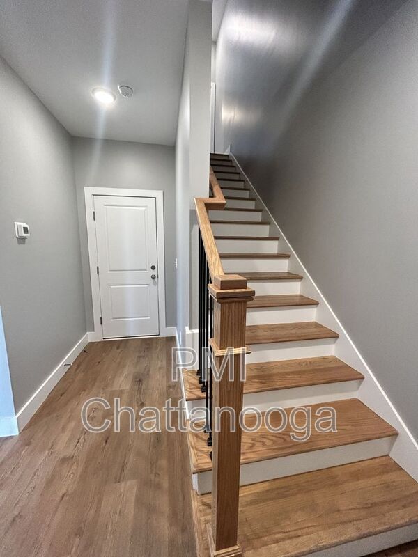 Foto del edificio - 1671 Adams St