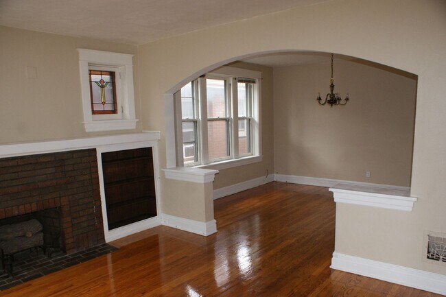 Building Photo - 5847 A S Kingshighway