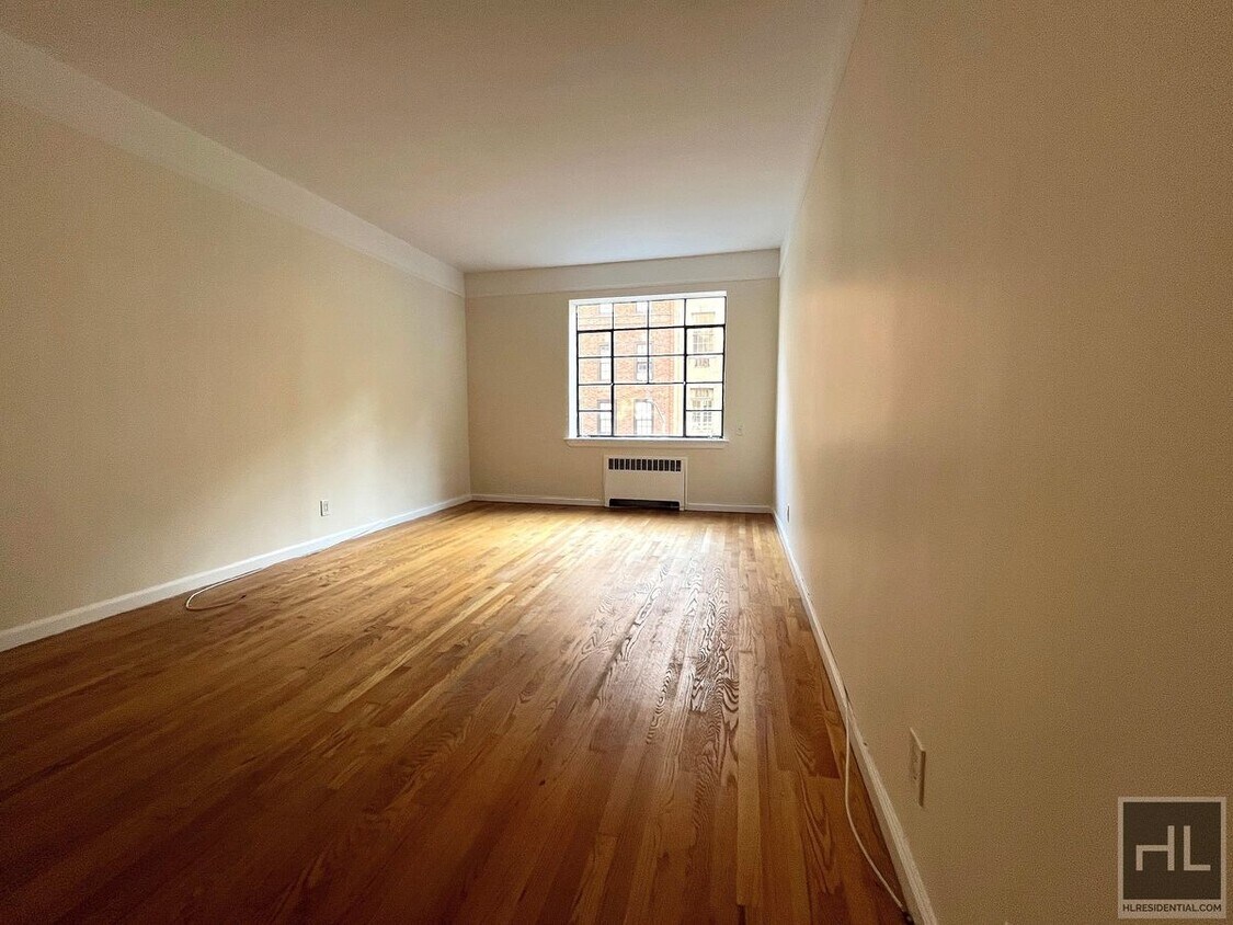 Primary Photo - EAST 67 STREET