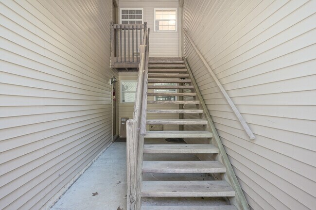 Building Photo - 1396 Tristram Cir