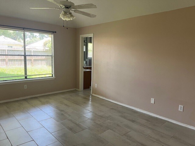 Building Photo - 5618 Village Arbour Dr