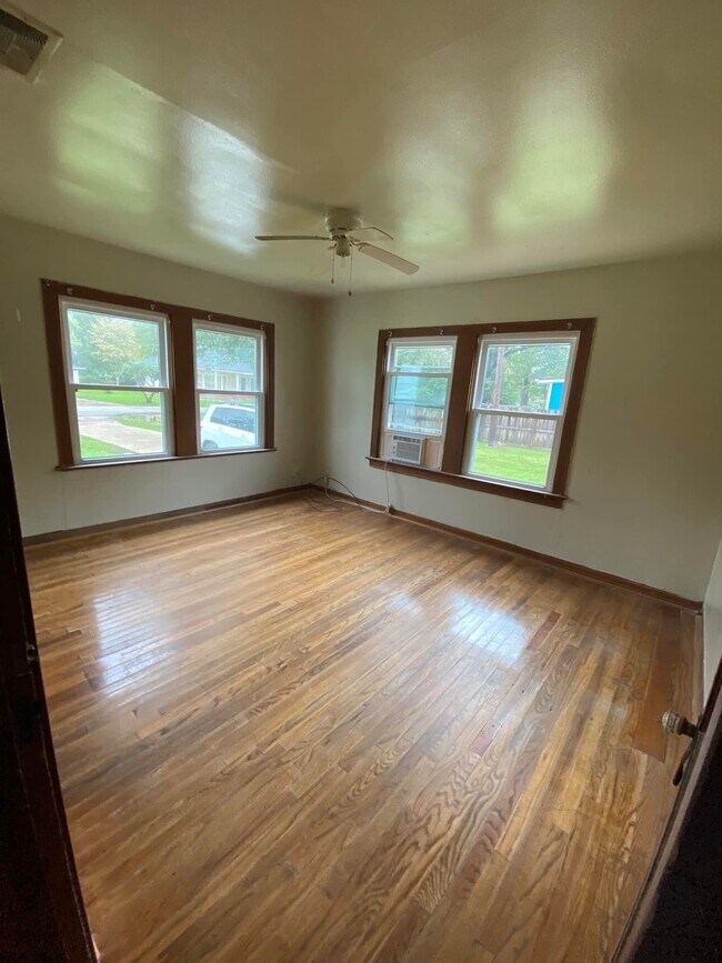 4255 Woodlawn St, Beaumont, TX 77703 House Rental in Beaumont, TX