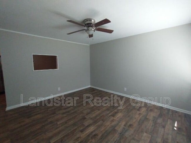 Building Photo - 9816 Titan Dr