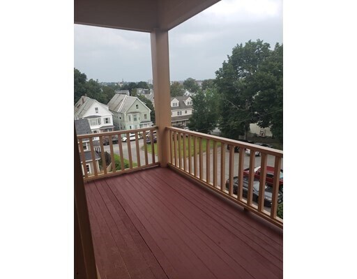 Building Photo - 115 Nesmith St