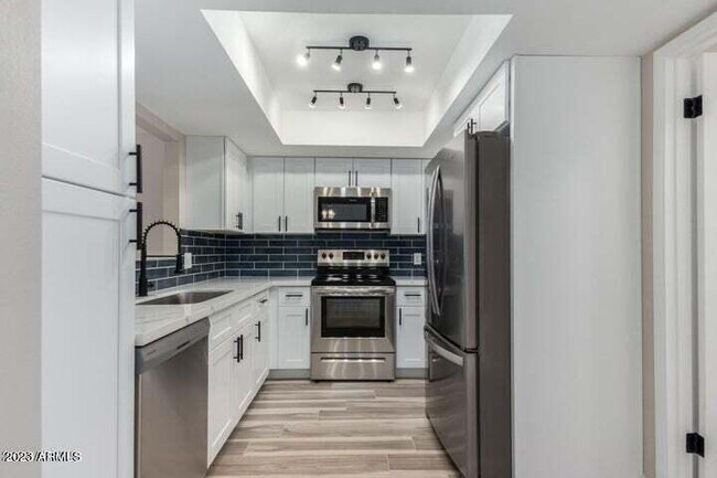 Foto del edificio - 742 W Duke Dr