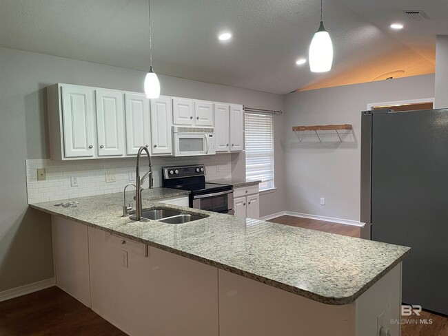 Building Photo - 109 Covey Run Pl
