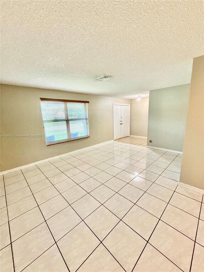Building Photo - 7150 NW 46th St