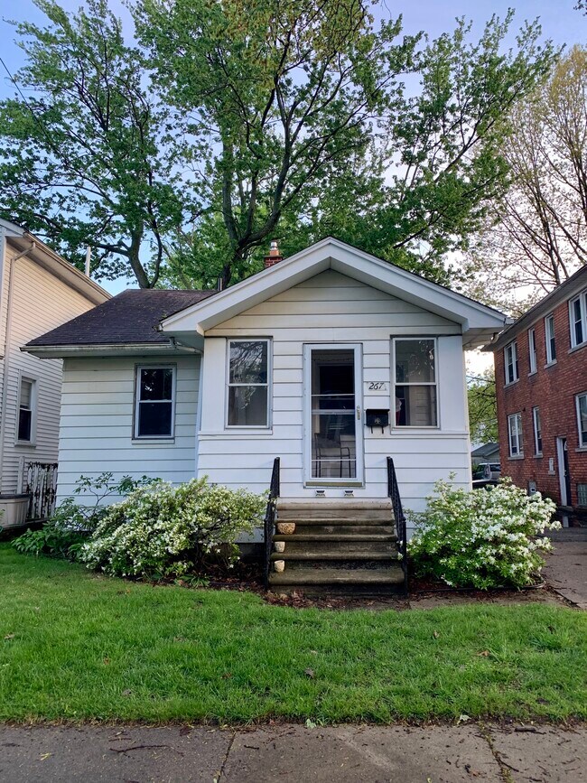 Building Photo - 267 W Chesterfield St