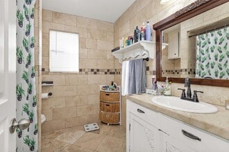 Building Photo - 15010 Falling Creek Dr
