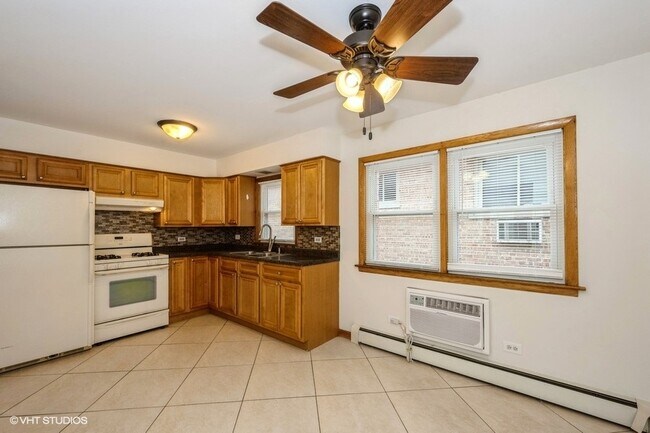 Foto del edificio - 6883 N Northwest Hwy