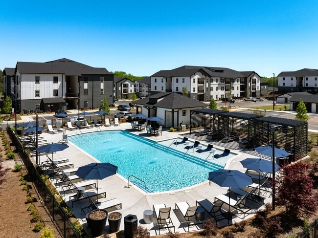 Building Photo - Advenir at Walkers Ridge