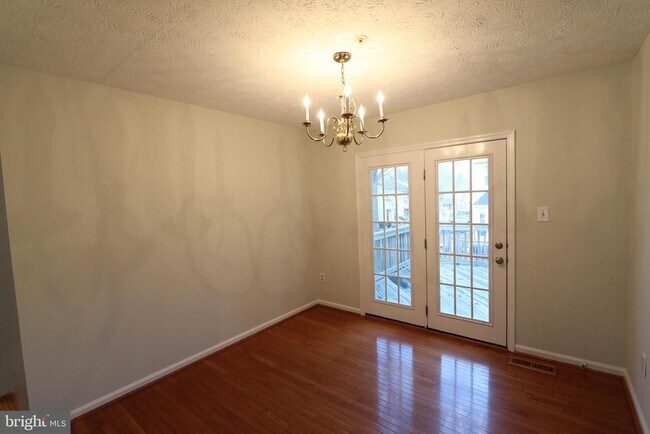 Building Photo - 8552 Paragon Ct