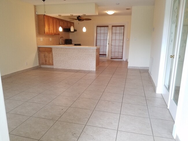 Photo - 4500 NE 15th Ave Apartment