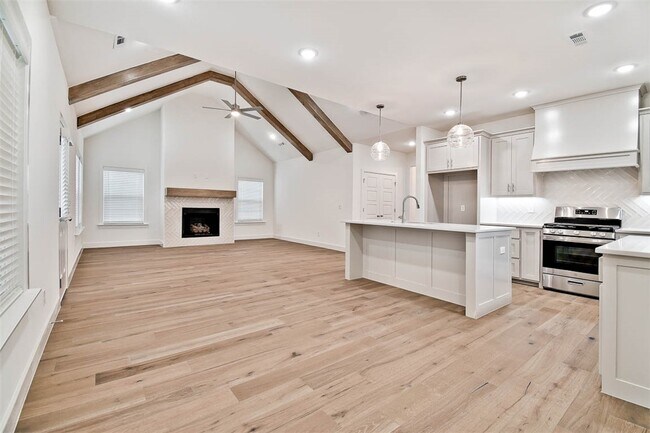 Foto del edificio - 2 Rothbury Ln