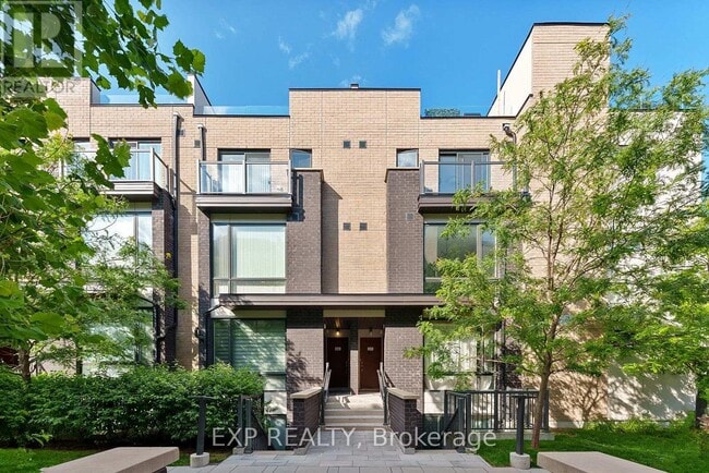 Building Photo - 28 Fieldway Rd