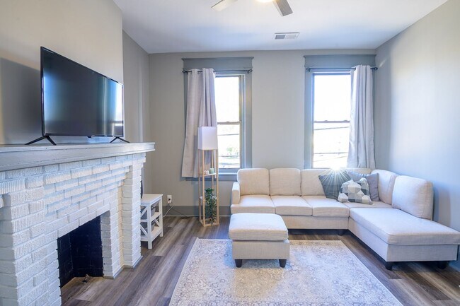 Photo - 121 E M.L.K. Jr. Blvd Apartment