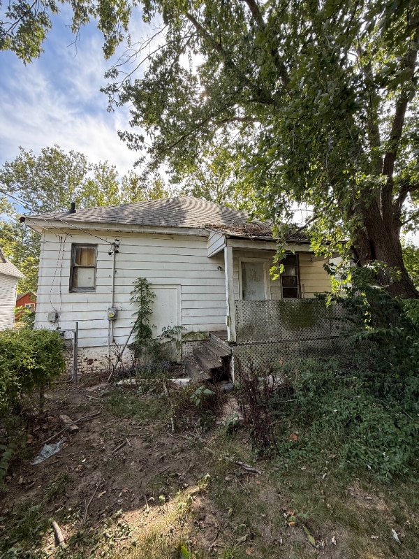 Building Photo - 1096 W Green St