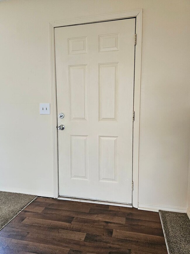 Foto del edificio - 2841 Frontier Ct