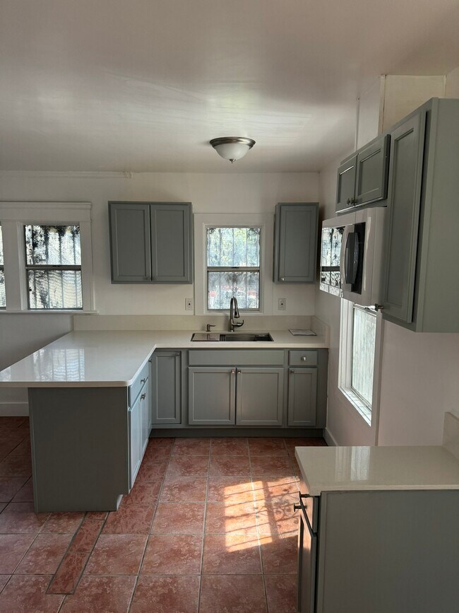 Kitchen - 4509 S Figueroa St