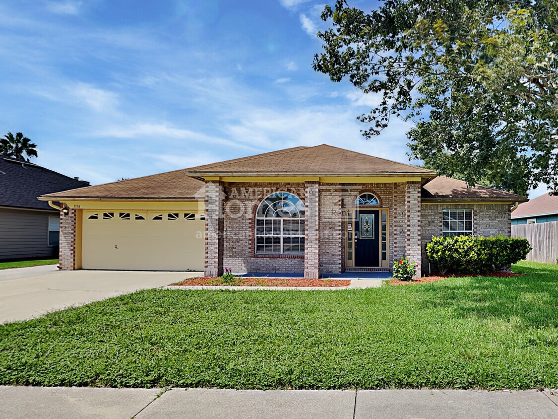 Primary Photo - 3154 Fox Squirrel Drive