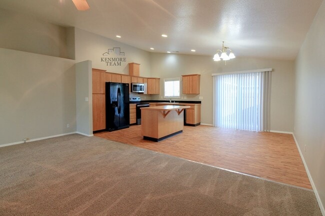 Building Photo - 4811 Cleveland Ln