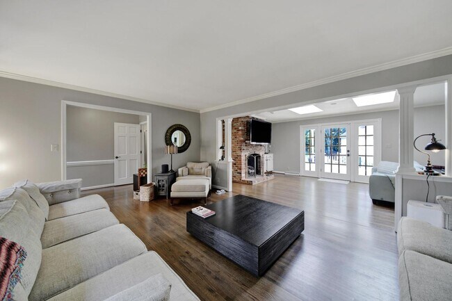 Foto del edificio - Lovely 3 Bed 2.5 Bath Ranch Home in South ...