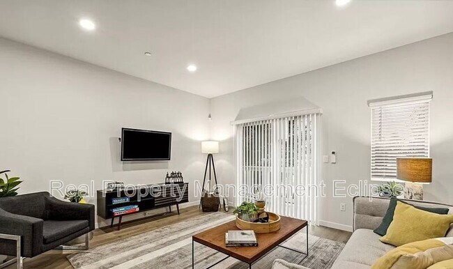 Foto del edificio - 1820 201st Pl SE