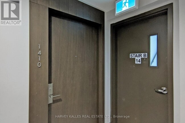 Building Photo - 39 Roehampton Ave