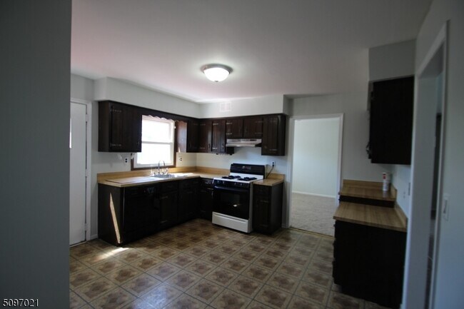 Foto del edificio - 203-207 Manning Ave