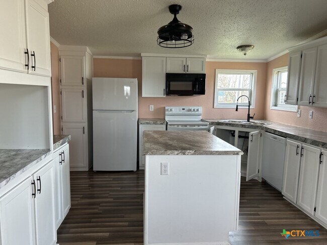 Building Photo - 5013 Tiffany Cir