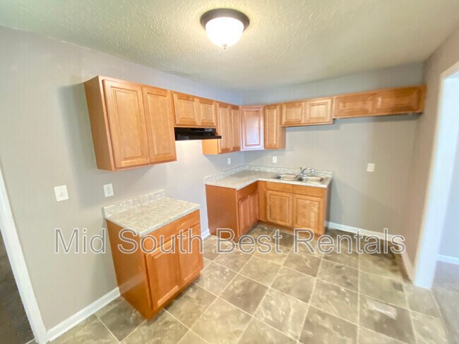 Foto del edificio - 2546 Deadrick Ave