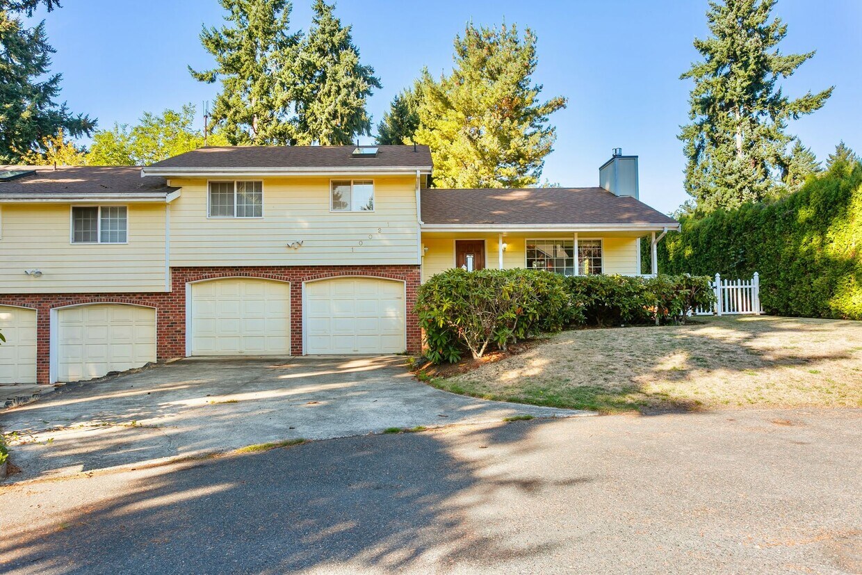 Foto principal - 2bd 2ba luxury duplex