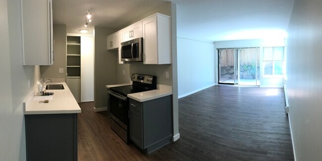 Kitchen, dining and living - 1307 E John St