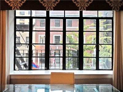 Building Photo - 135 E 39th St