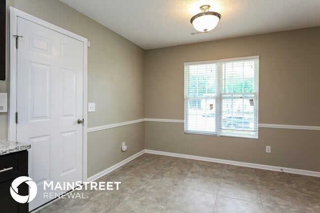 Building Photo - 157 Westmont Dr