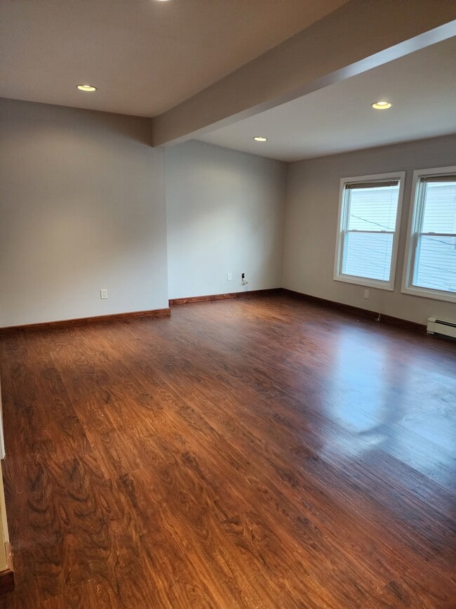 Building Photo - 130 Hampshire St