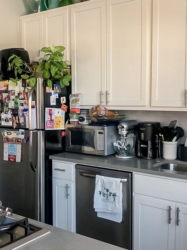 Foto del edificio - 3852 N Southport Ave