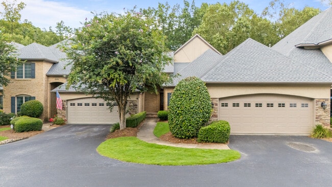 Building Photo - 2021 Hillbrook Cir