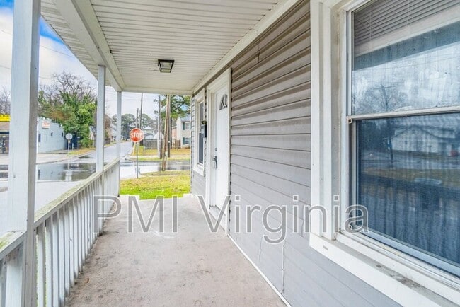 Building Photo - 1200 Fayette St
