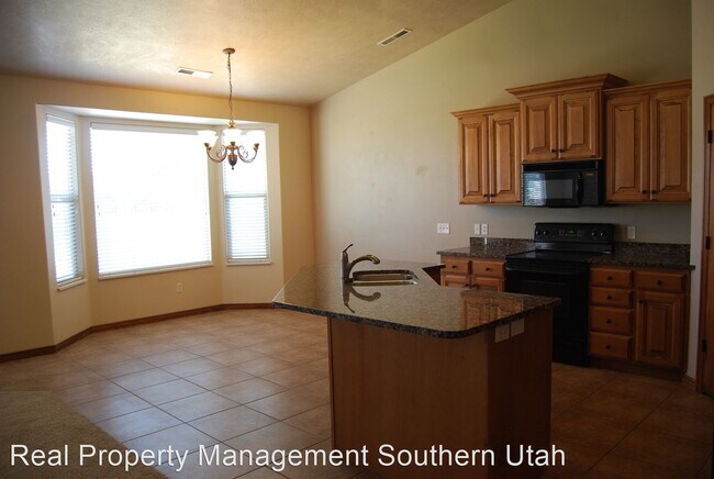 Building Photo - 3 br, 2 bath House - 3900 Madison Ave