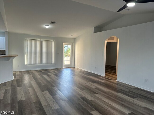 Building Photo - 2207 NE 15th Ln
