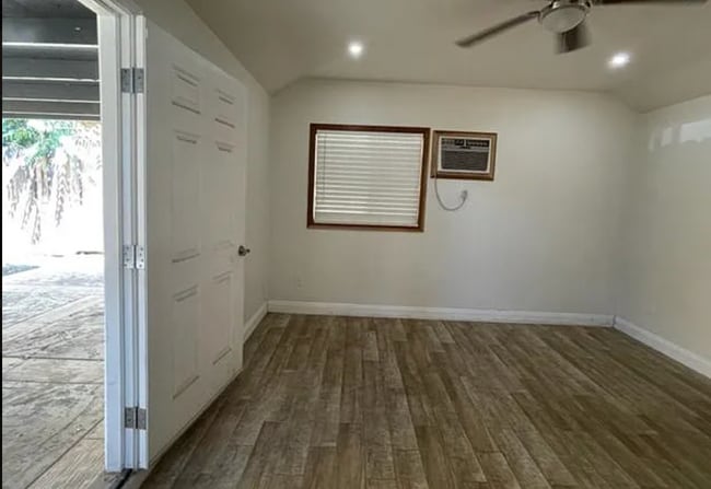 Foto del edificio - 2131 Park Way