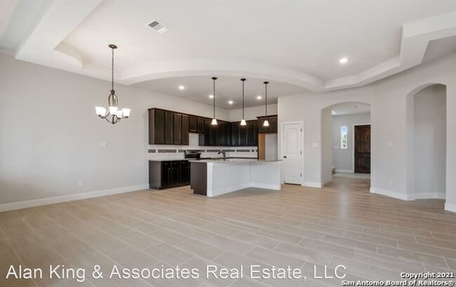 Building Photo - 3 br, 2 bath House - 6603 Comanche Post