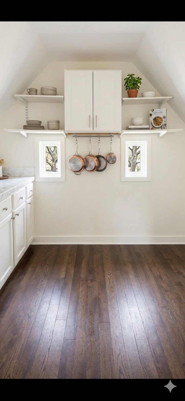 Building Photo - 2098 Court Ave