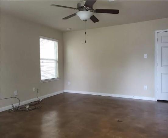 Foto del edificio - 16920 W Juneau St